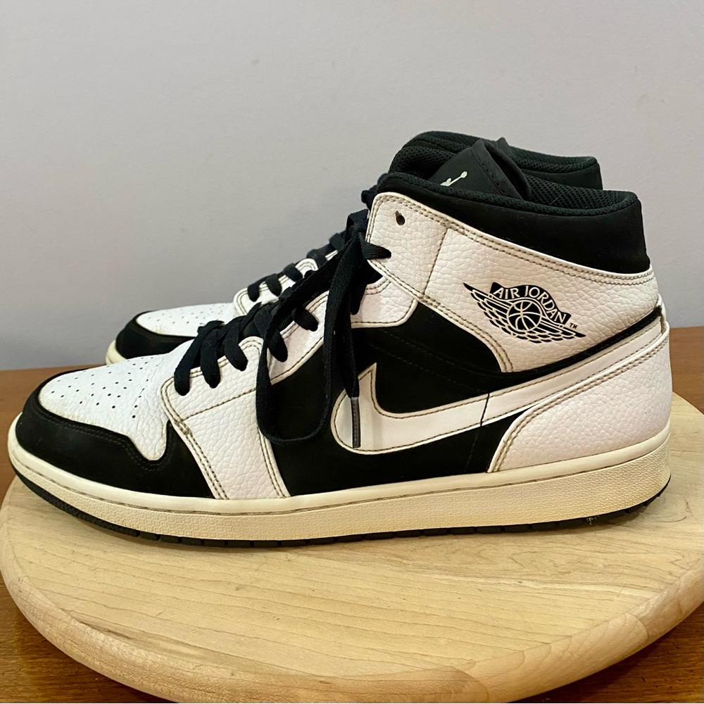 Nike Air Jordan 1 Retro Mid Tuxedo‎ Sneakers Shoes Men's 13 (554724-113) 2018